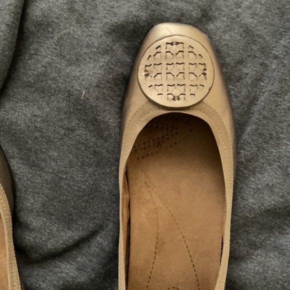 Pre-owned Gold Clark Woman Shoes - Picture 7 of 7